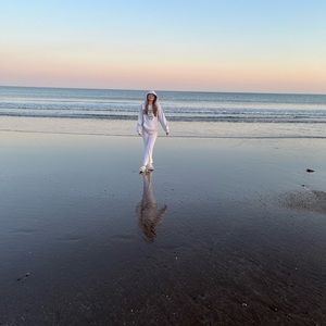 Meet your Posher, Ava